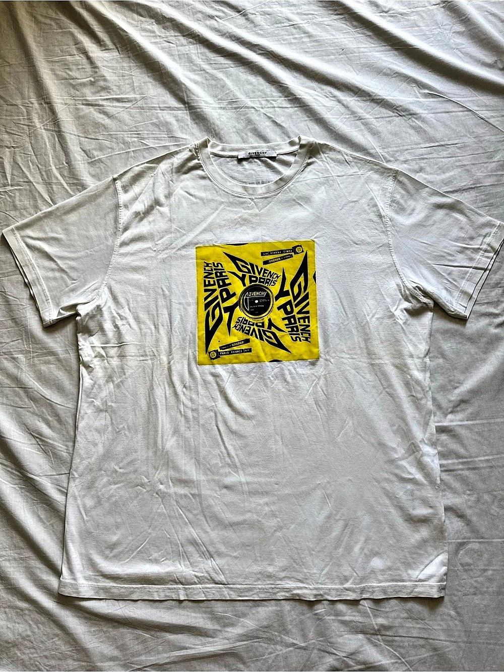 Givenchy Graphic Cotton T-Shirt White & Yellow Size XL